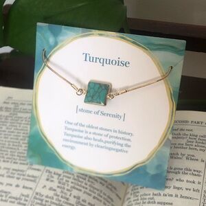 Chic Golden Bracelet with Turquoise Stone